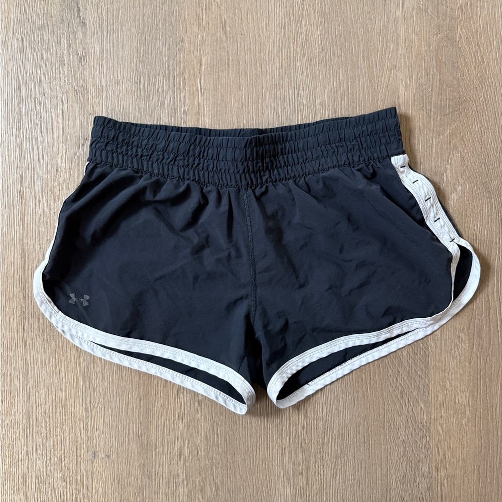 Under Armour Women's Black Running Shorts Medium Athletic Workout Shorts
